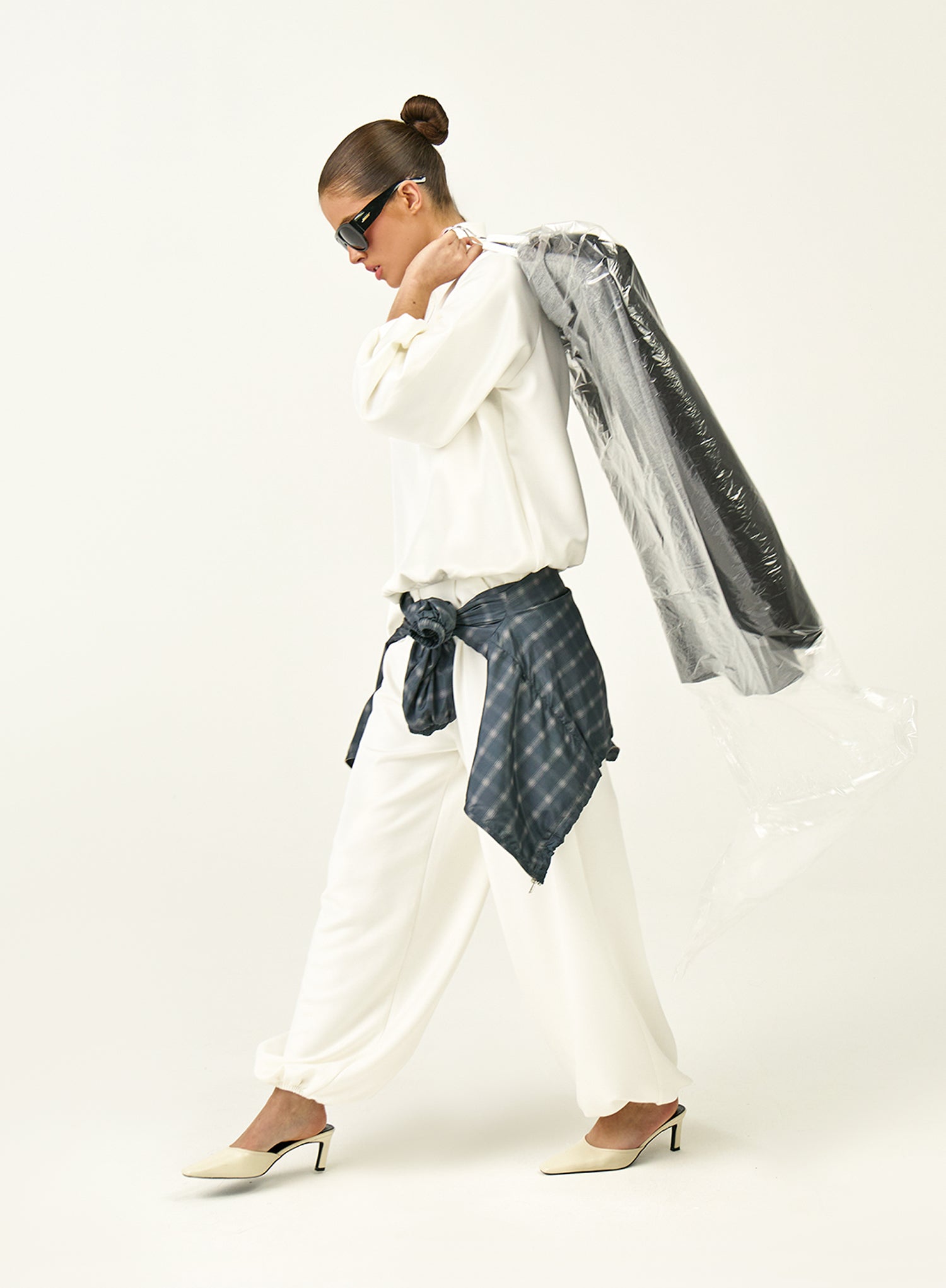 Cream Balloon Leg Cargo Joggers